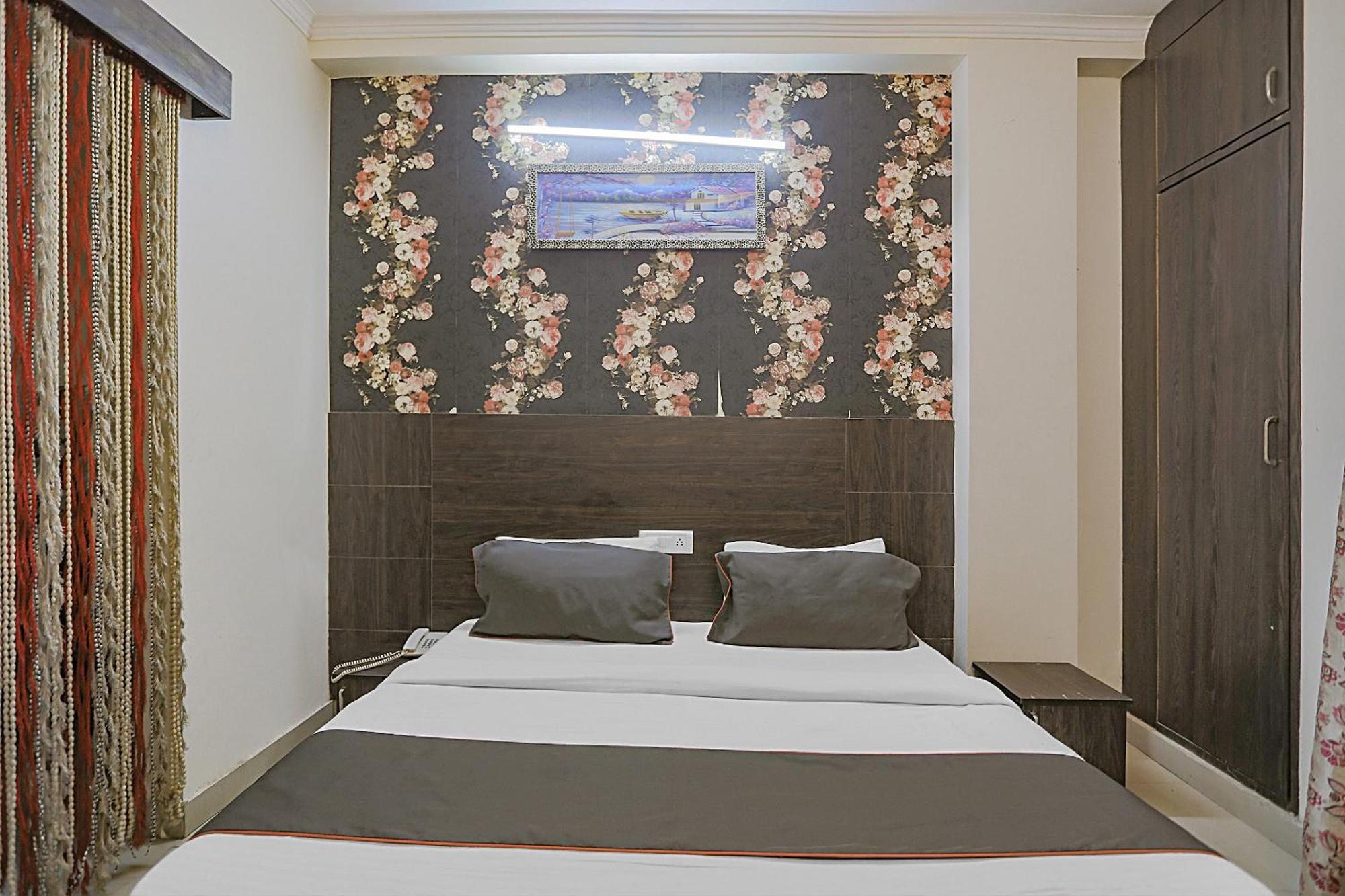 Hotel O Sun Villa Нью-Дели Экстерьер фото